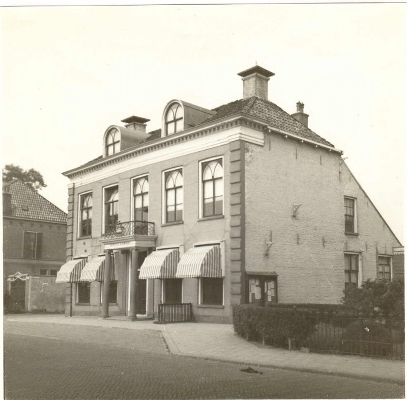 Gemeentehuis van Aengwirden aan de Fok (10109)